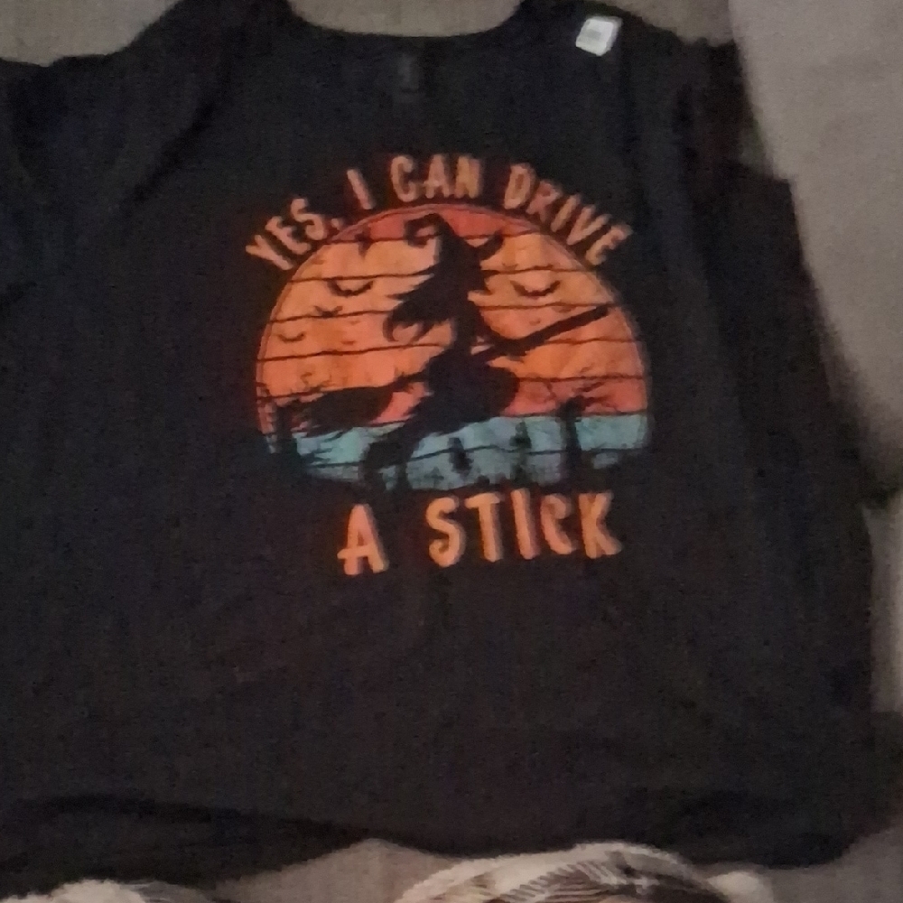 Gildan Black Tee with Witch Design - Picture 1 of 3